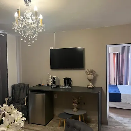Gabriel Apartment