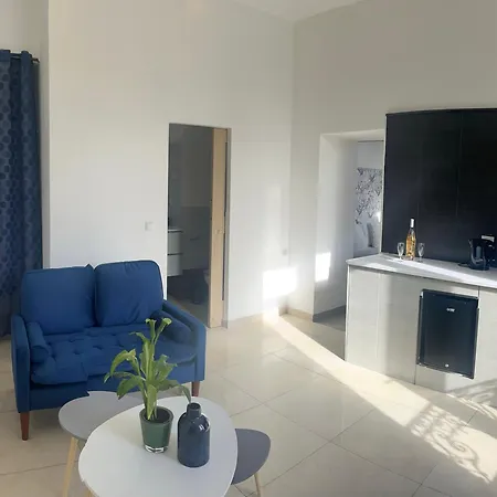 Gabriel Apartment *