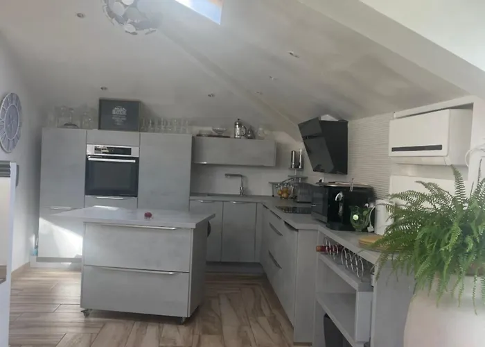 Gabriel Apartment